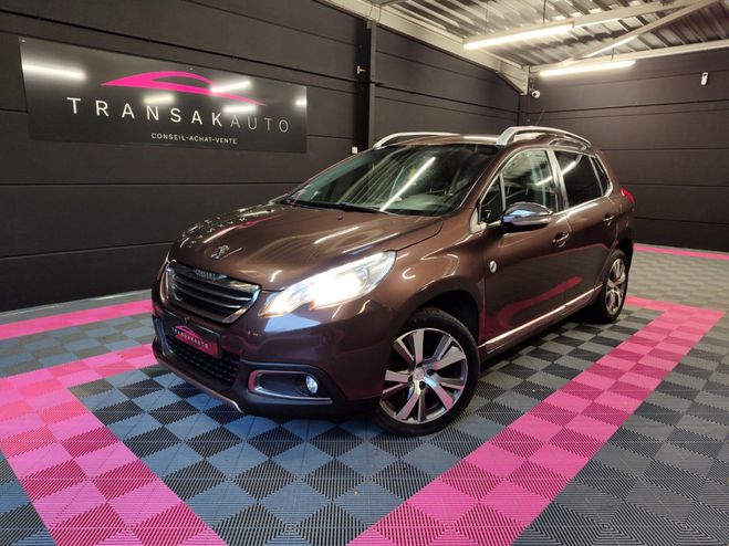 Peugeot 2008 1.2 PureTech 110ch SS BVM5 Crossway Marron de 2015