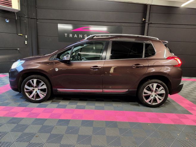 Peugeot 2008 1.2 PureTech 110ch SS BVM5 Crossway Marron de 2015