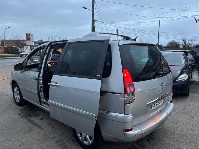 Peugeot 807 (2) 2.0 HDI 135 S�RIE SP�CIALE BVM6 GPS  Gris de 2012