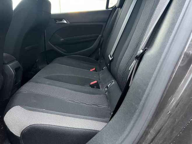 Peugeot 308 (2) II 1.2 L130 S&S 110 STYLE GPS 64000K Noir de 2016