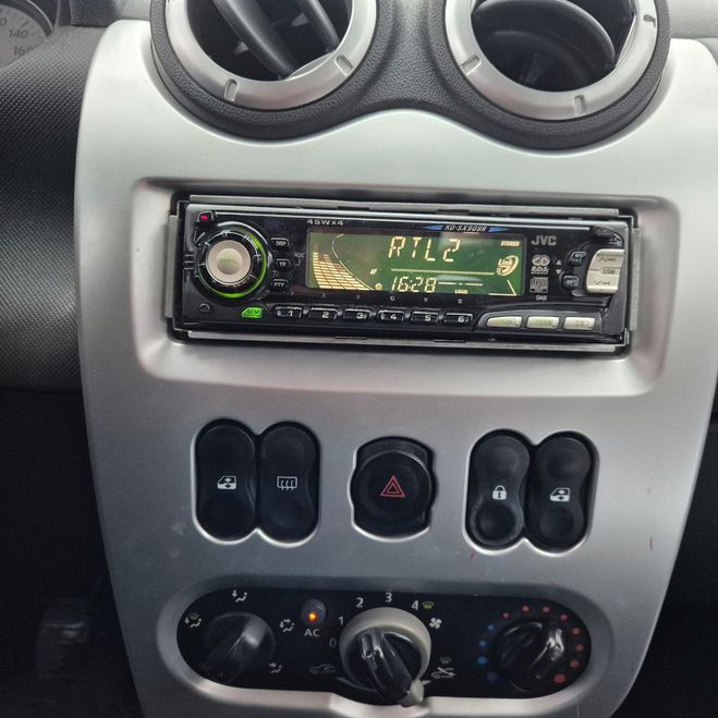 Dacia Sandero II 1.5 DCI 90 LAUREATE EURO6 FIABLE ENTR Bleu de 2011