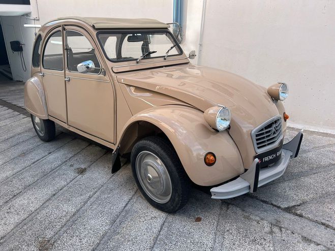 Citroen 2 CH 2 CV 1981 - Cabriolet - Enti�rement R�no Beige de 1981