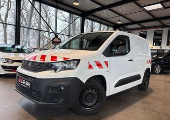 Voir d&eacute;tails -Peugeot Partner Premium HDI 100CH Garantie 6 ans Suivi A &agrave; Sarreguemines (57)