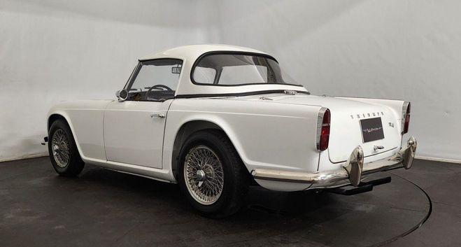 Triumph TR4 overdrive Blanc de 1962