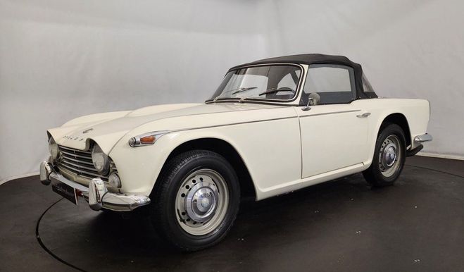 Triumph TR4 A A IRS Blanc de 1967