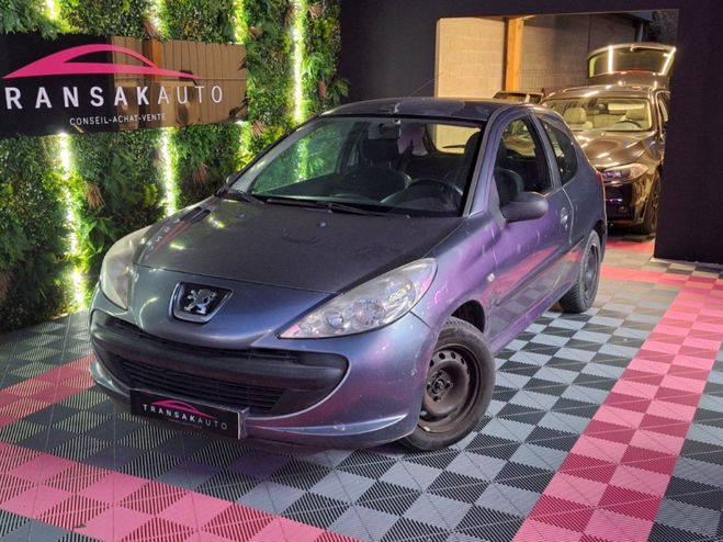 Cliquer pour voir la photo suivante Peugeot 206 206+ 1.1e 60 ch Urban ~ Pneus AV Neufs ~ Gris de 2011