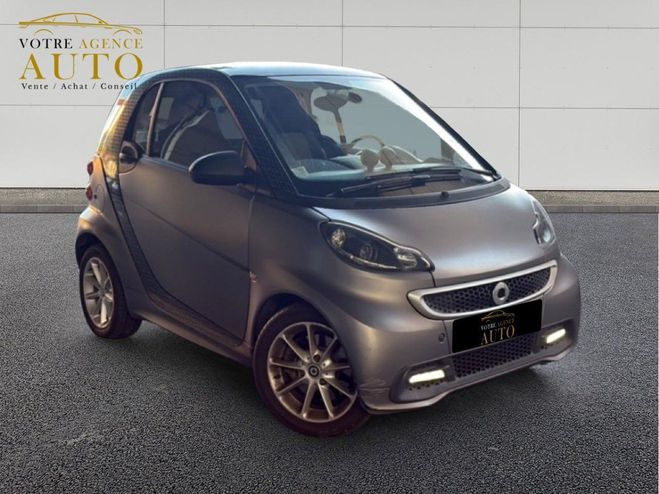 Smart Fortwo Coupe 1.0i - 84 - BV Softouch 2007 Zadig NOIR de 2013