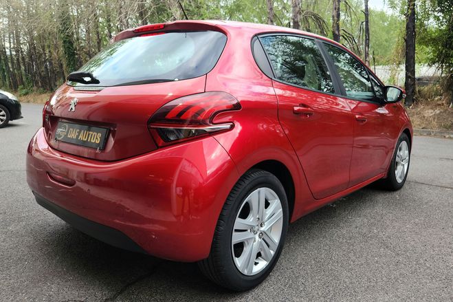 Peugeot 208 1.2 VTI 12v 82CH S&S rouge de 2019