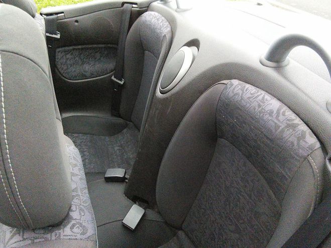 Peugeot 206 1.6 i 16V 110 CLIM Gris de 2005