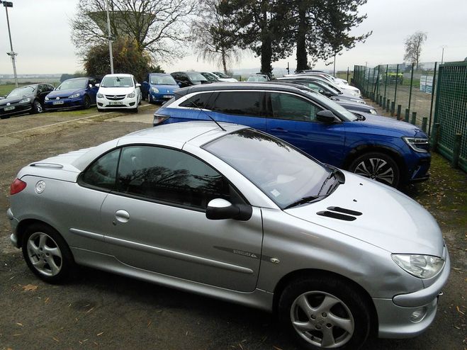 Peugeot 206 1.6 i 16V 110 CLIM Gris de 2005