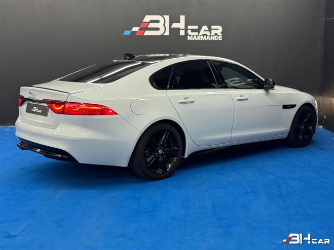 Jaguar XF II 2.0D 180ch R-Sport BVA Blanc de 2017