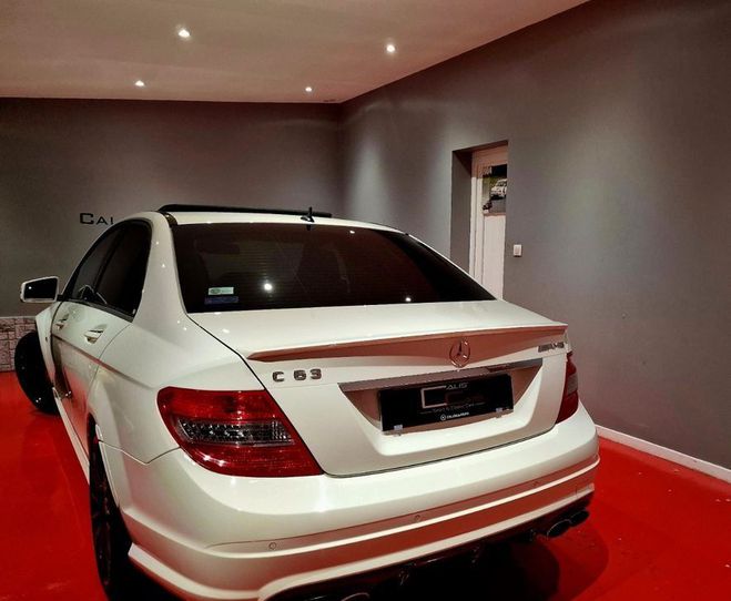 Mercedes Classe C 63 AMG 6.3 V8 457CH �tat EXCEPTIONNEL Blanc de 2010