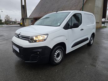 Voir d&eacute;tails -Citroen Berlingo Hdi 100 3 places gps Carplay faible kilo &agrave; Mouguerre (64)