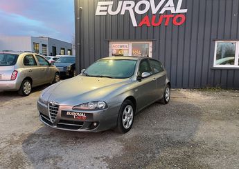  Voir d&eacute;tails -Alfa romeo 147 1.6 ts 120ch sportiva 5p &agrave; Fontenay-sur-Eure (28)