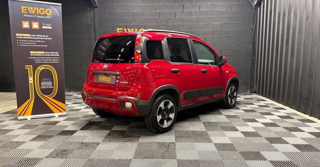 Fiat Panda hybrid cross my23 1.0 bsg apple carplay Rouge de 2023