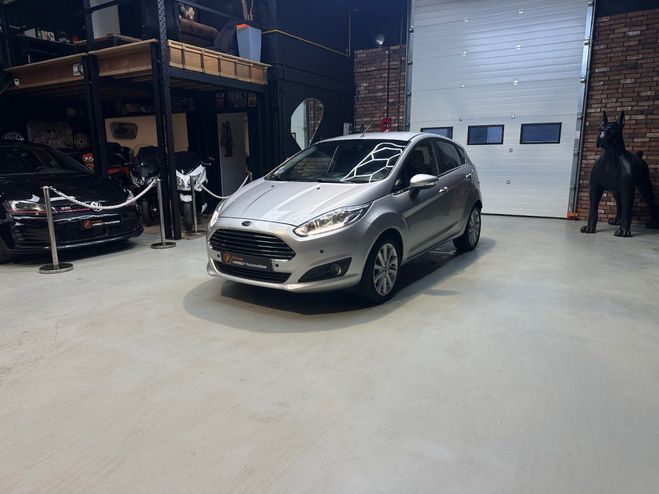 Ford Fiesta 1.0 EcoBoost 100 Titanium Powershift A Gris de 2017