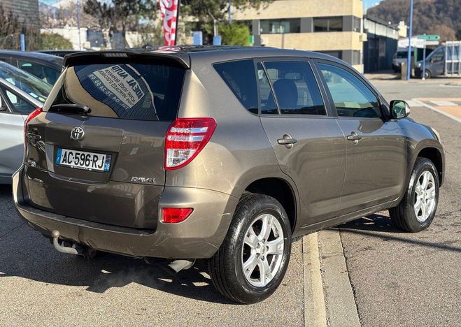 Toyota RAV 4 2.2 D-4D 150ch 4WD LeCap Marron de 2009