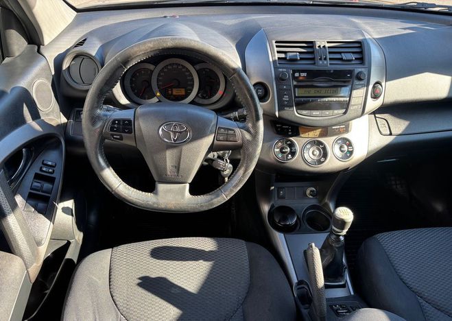 Toyota RAV 4 2.2 D-4D 150ch 4WD LeCap Marron de 2009
