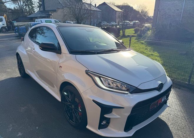 Toyota Yaris gr tack 261 cv etat neuf malus compris 4 Blanc de 2023