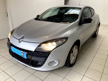  Voir d&eacute;tails -Renault Megane III (E95) 1.4 TCe 130ch &agrave; Tonnay-Charente (17)