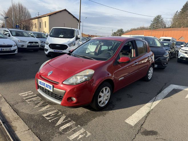 Renault Clio III (B/C85) 1.5 dCi 90ch Dynamique TomTo ROUGE de 2010