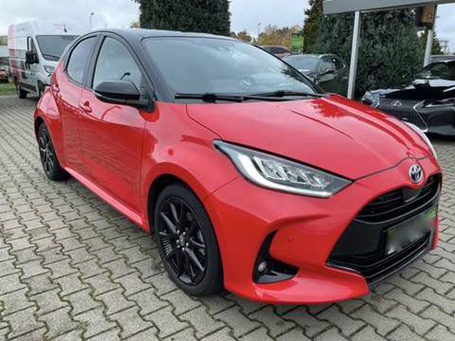 Toyota Yaris 1.5 Style ACC+LED+Navi+Pano+SD+SHZ+2xCli Tokiofusion Rouge/ Mica Noir de 2023