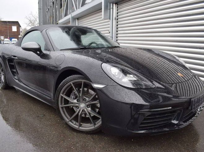 Porsche Boxster 718 T premi�re main/Bose/cuir/PTS + cam/ Noir Profond M�tallis� de 2019