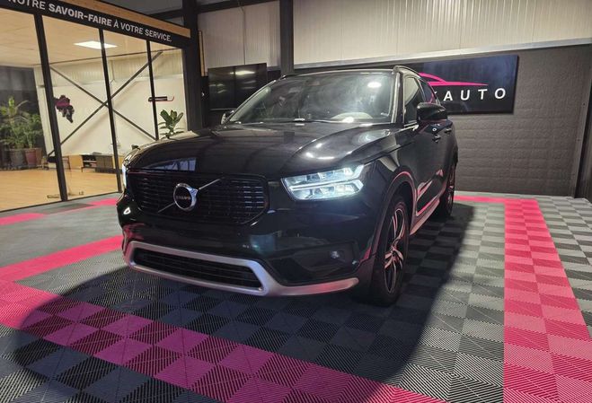Cliquer pour voir la photo suivante Volvo XC40 2.0 D3 AWD R-Design Geartronic Noir Métallisé de