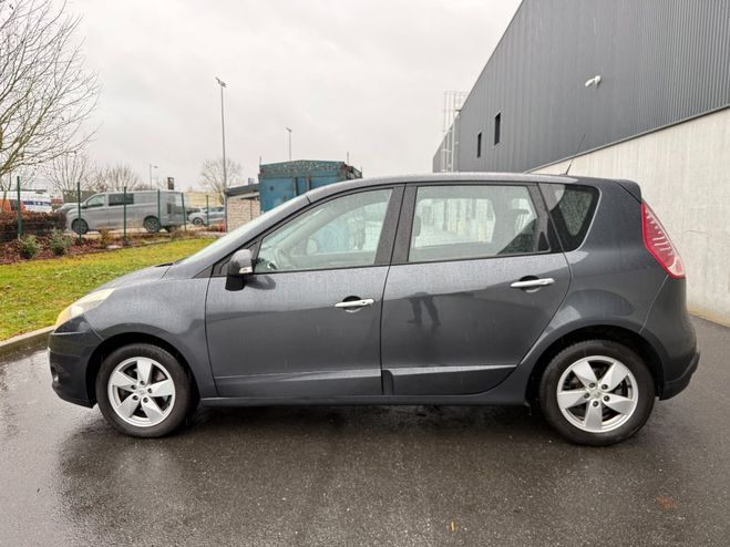 Renault Scenic III dCi 110 CV eco2 - R�gulateur / GPS / Gris de 2010
