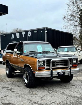  Voir d&eacute;tails -Dodge Ram ramcharger prospector 5.2 v8 318 ci &agrave; Breteuil (60)