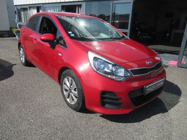 Kia Rio 1.2L 85 Active 5 Portes Rouge de 2016