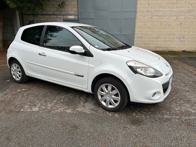 Renault Clio 1.2L 60Ch - 96000 Kms - 4990e  de 2011