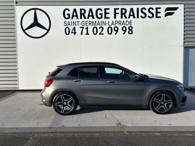 Mercedes Classe GLA 220 d Fascination 4Matic 7G-DCT Gris Montagne Magno Designo de 2016