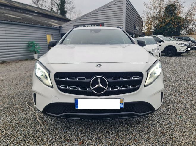 Mercedes Classe GLA 180 1.6L 122 CV PACK inspiration * REPRI Blanc de 2017