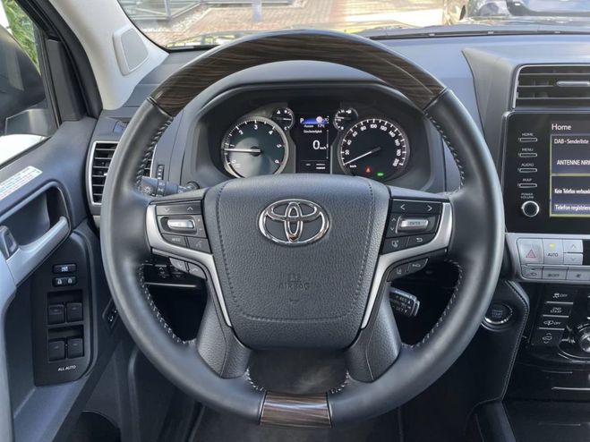 Toyota Land Cruiser 2.8 D4 Noir M�tallis� de 2022