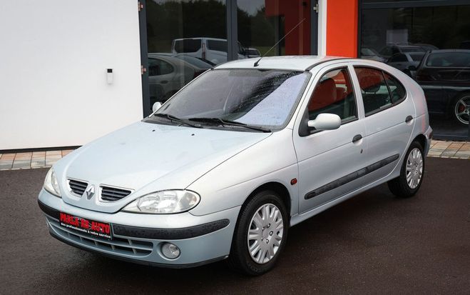 Renault Megane I Phase 2 1.6i 16V 107ch Gris de 2001