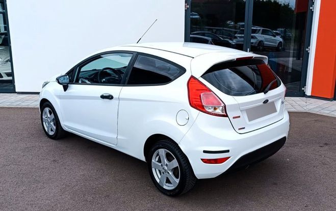 Ford Fiesta VI Phase 2 1.5 TDCi Trend Econetic Techn Blanc de 2013