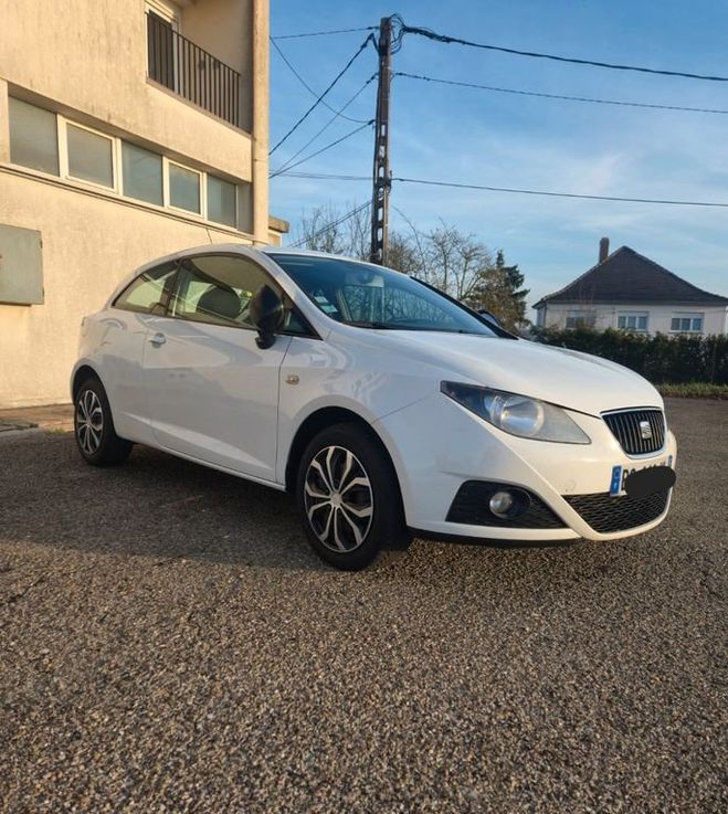 Seat Ibiza 1.2 tdi 75 cv fap style ( ideal jeune pe Blanc de 2011