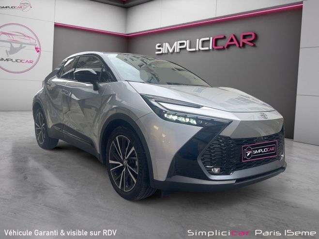 Cliquer pour voir la photo suivante Toyota C HR HYBRIDE MY23 1.8L Collection Gris de 2024