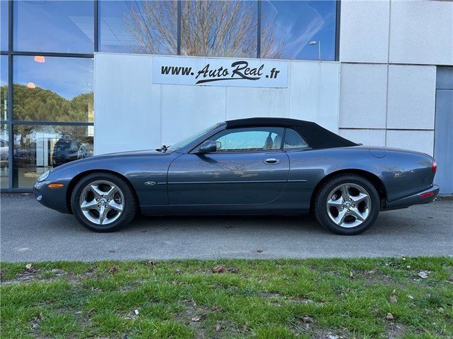 Jaguar XK8 4.0i V8 BLEU de 2000