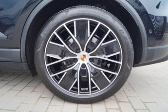  Voir d&eacute;tails -Porsche Macan 4 Electric PANO TREKHAAK ACC FULL LEATHE &agrave; Moerkerke (83)