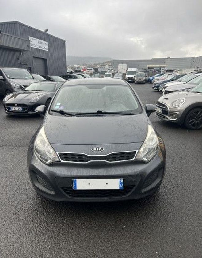 Kia Rio 1.2 STYLE 3P Gris de 2012