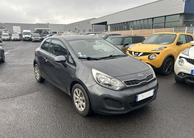 Kia Rio 1.2 STYLE 3P Gris de 2012