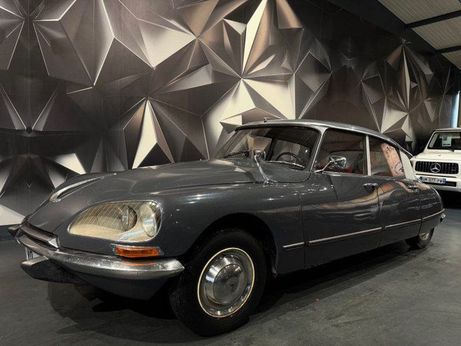 Cliquer pour voir la photo suivante Citroen DS ID 19 SERIE B Gris de 1968