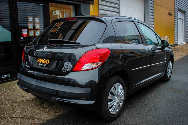Peugeot 207 1.6 hdi 90 ch serie 64 Noir de 2010