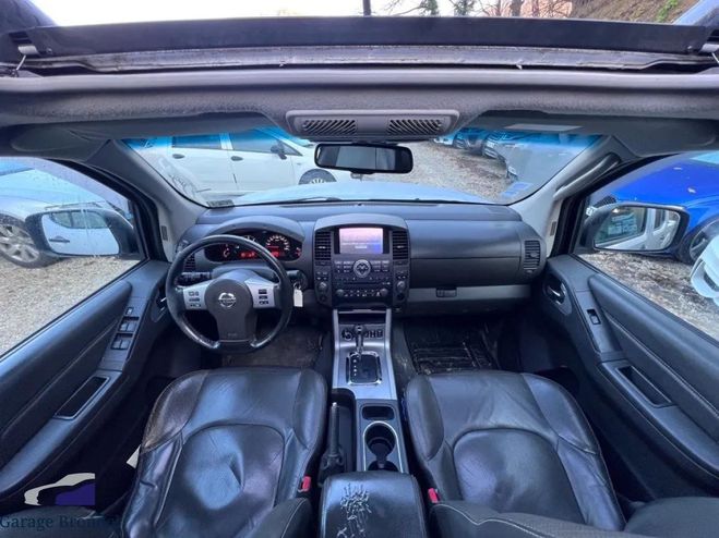 Nissan Navara 3.0 DCi V6 230cv Double Cab LE 4x4 BVA Gris de 2015