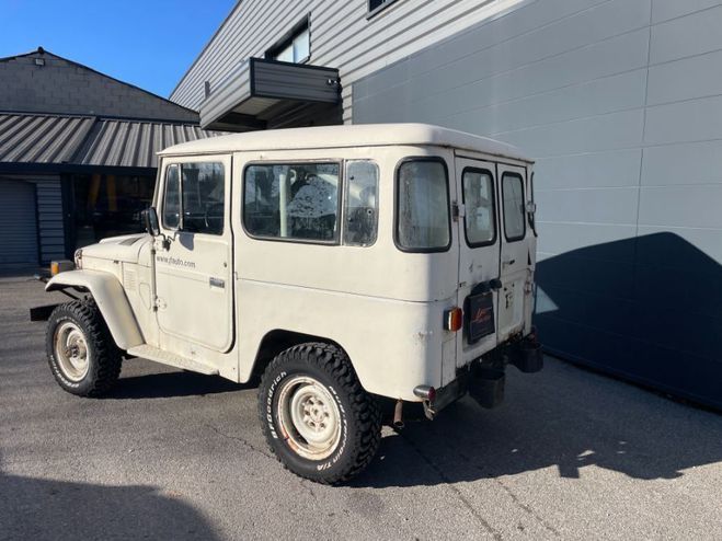 Toyota Land Cruiser BJ 40 BEIGE de 1978