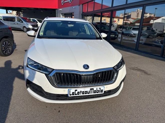 Skoda Octavia 3 2.0 TDI 150ch BUSINESS DSG7 Euro6 blanc de 2022