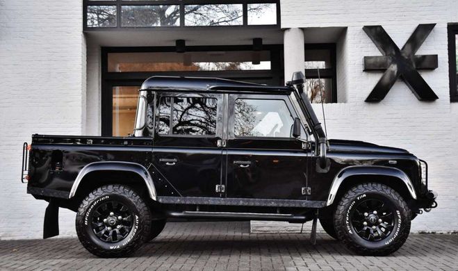 Land rover Defender 110 2.2 TD4 CREW CAB DCPU Noir M�tallis� de 
