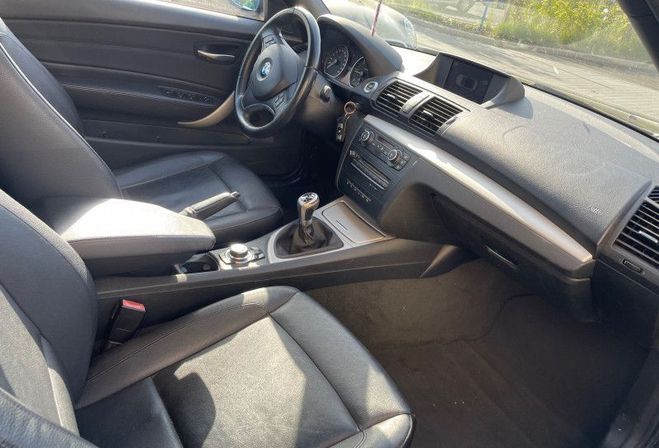 BMW Serie 1 CABRIOLET (E88) 118D 143CH LUXE  de 2009